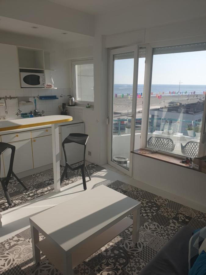 Studio Vue Mer Au Coeur De Malo Les Bains Pieds Dans L Eau Dunkirk Eksteriør bilde