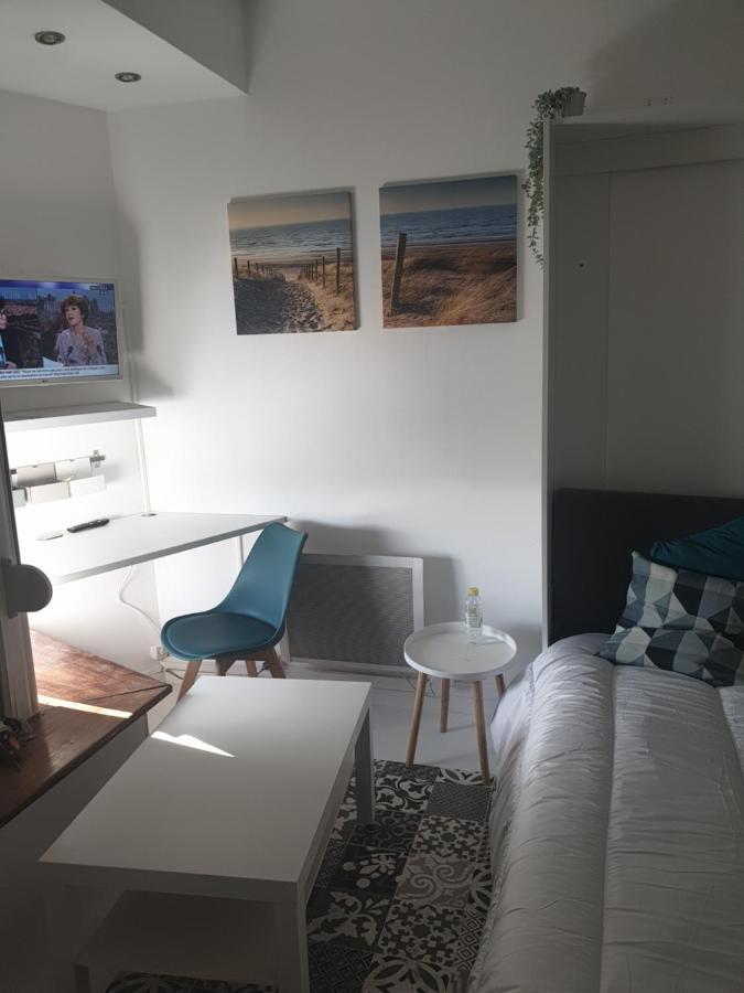 Studio Vue Mer Au Coeur De Malo Les Bains Pieds Dans L Eau Dunkirk Eksteriør bilde